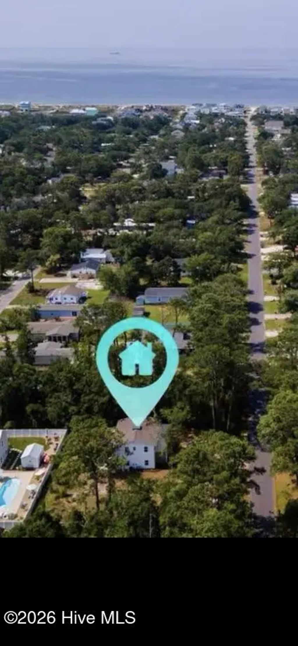 238 Ne 70th Street, Oak Island