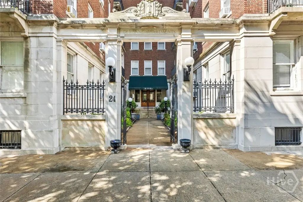 24 E Liberty Street 42, Savannah