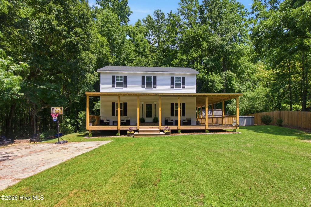 1228 Core Point Road, Blounts Creek
