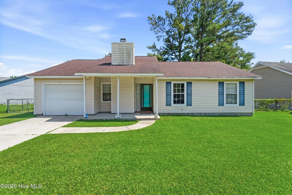 118 Hunting Green Drive, Jacksonville