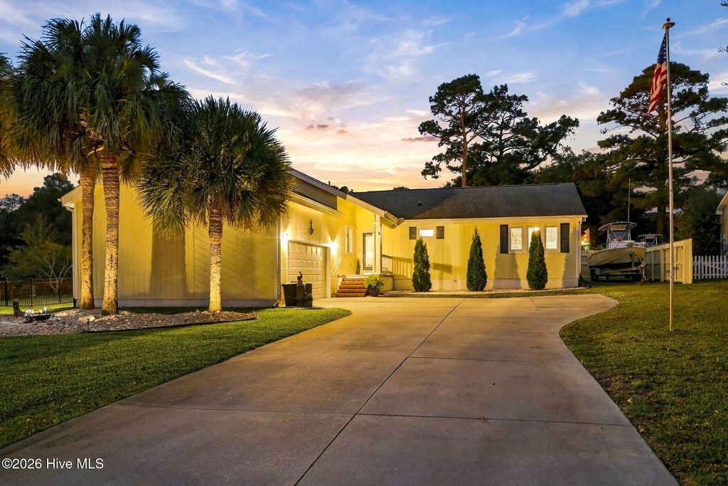 108 Gull Harbor Drive, Newport