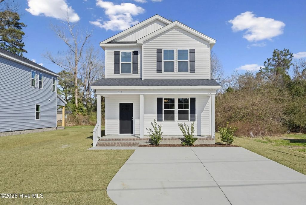 310 S Vann Street, Burgaw
