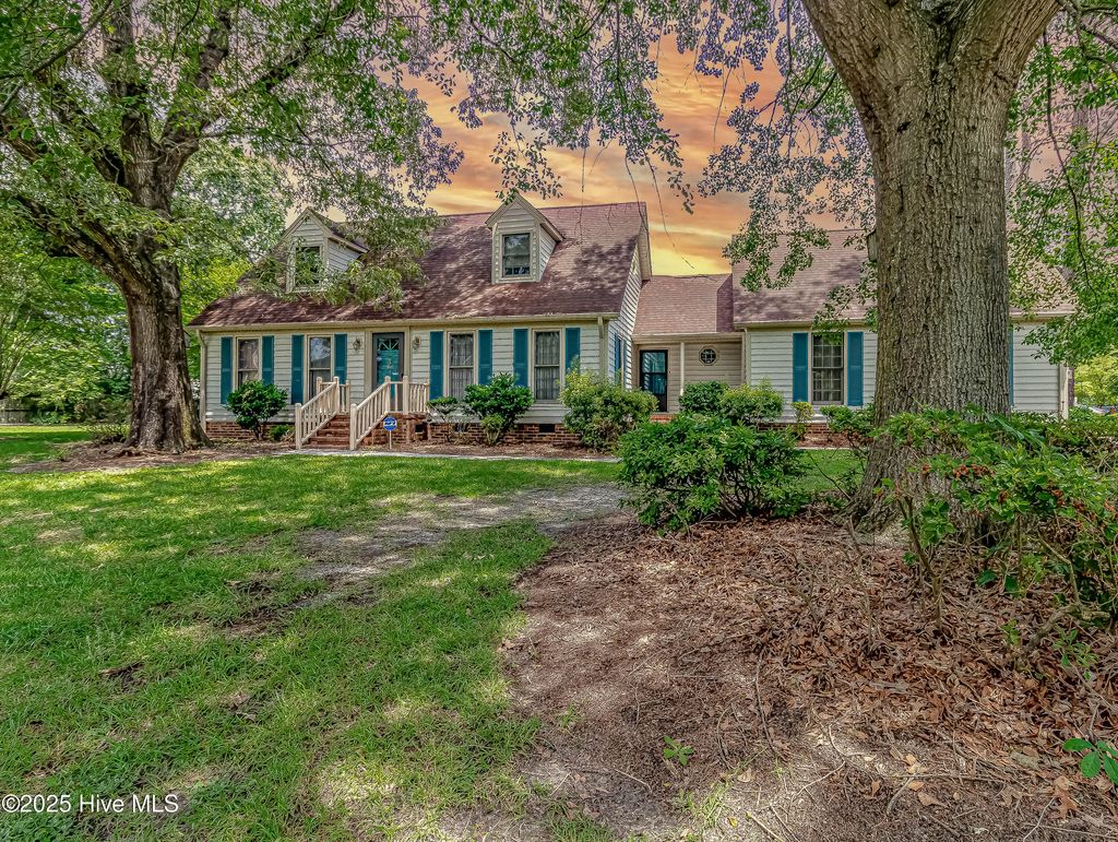 206 Maplewood Drive, Goldsboro
