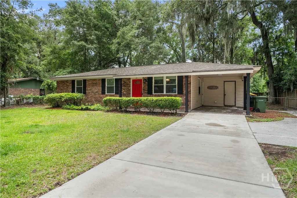 527 Red Oak Drive, Savannah