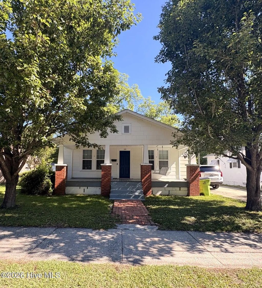 109 E Calhoun Street, Whiteville