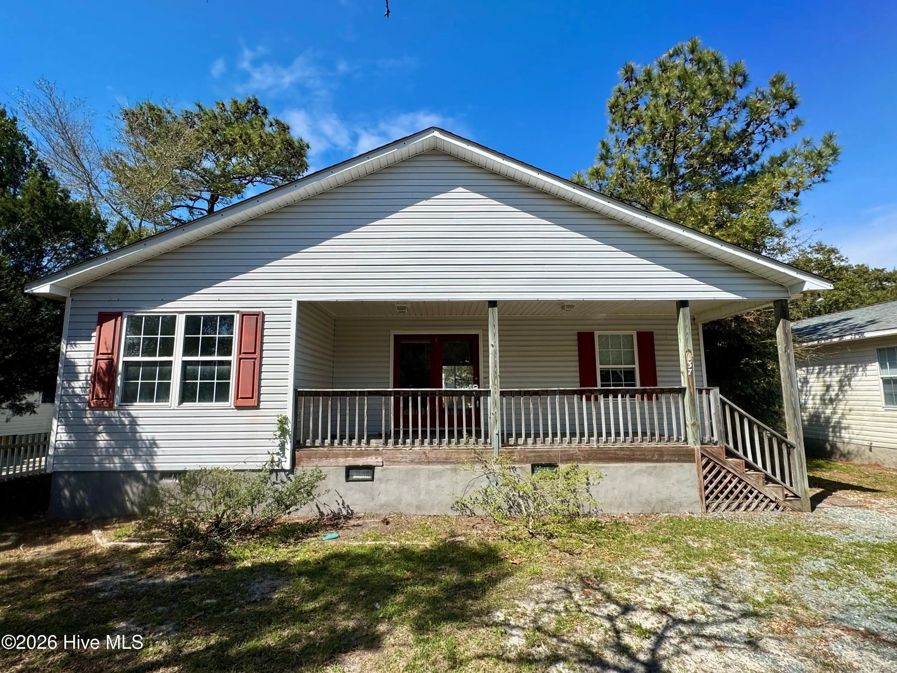 137 Ne 31st Street, Oak Island