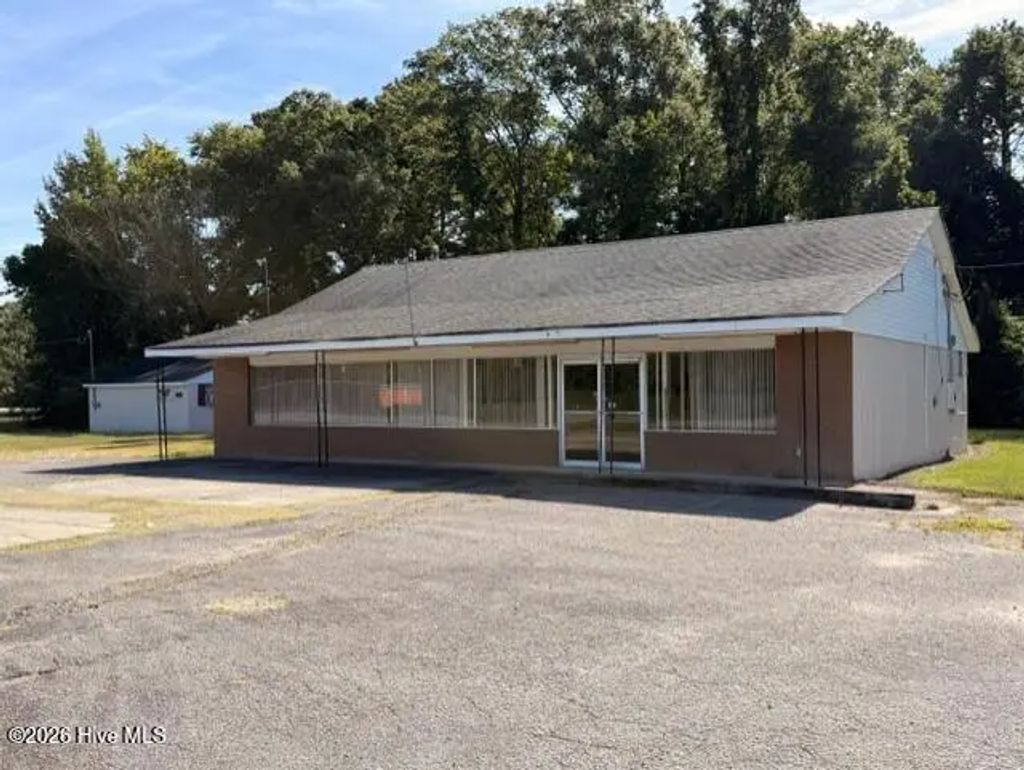 605 S Main Street # B, Winton