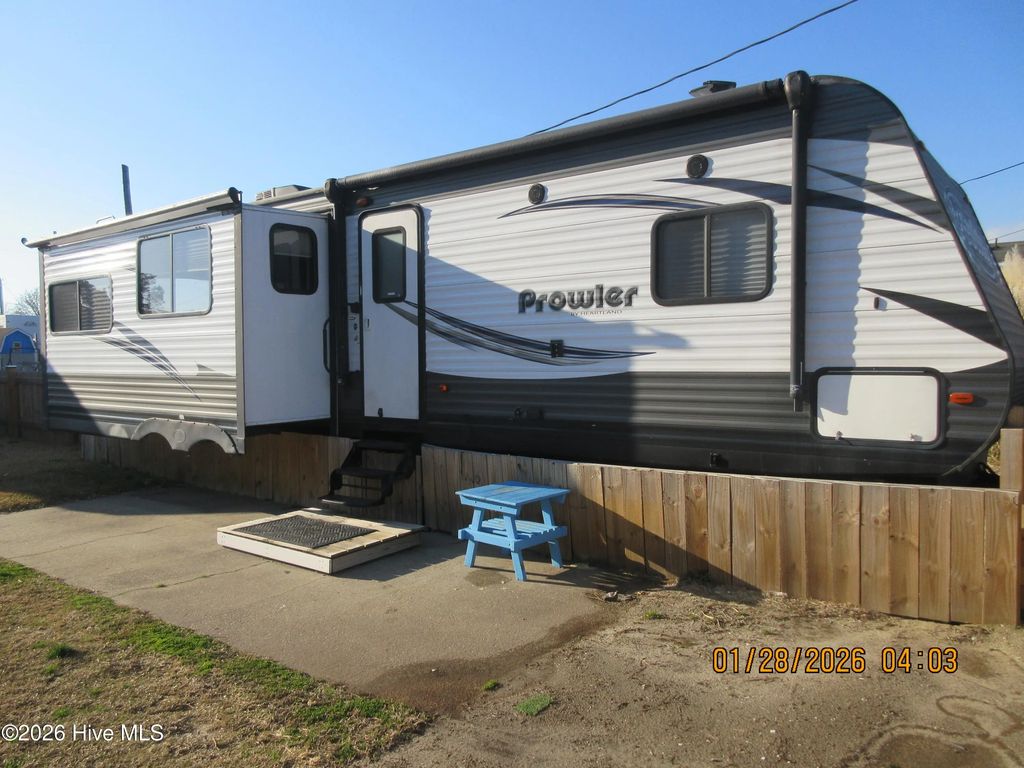 118 Dolphin Court, Grandy
