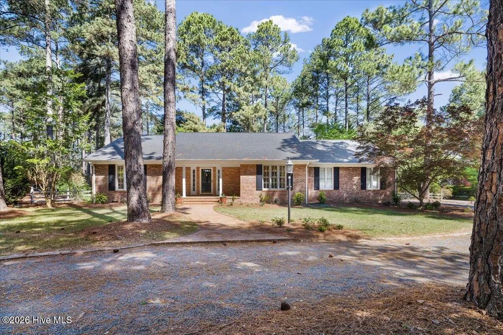 30 Birdie Drive, Whispering Pines