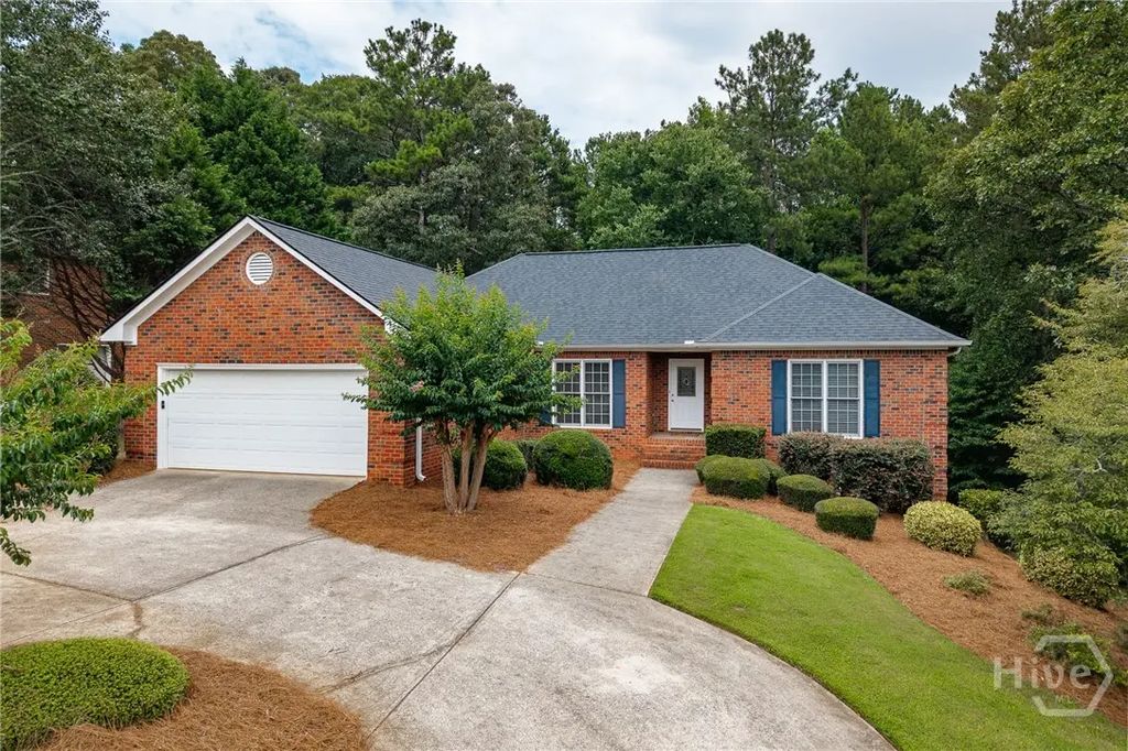 825 Saint Ives Lane, Athens