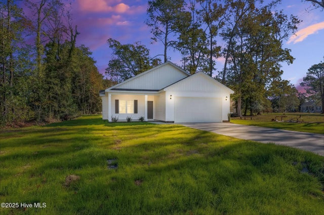 411 E First Street, Kenly