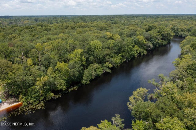 3716 Main Street, Middleburg