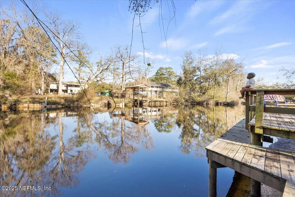 4162 Scenic Drive, Middleburg