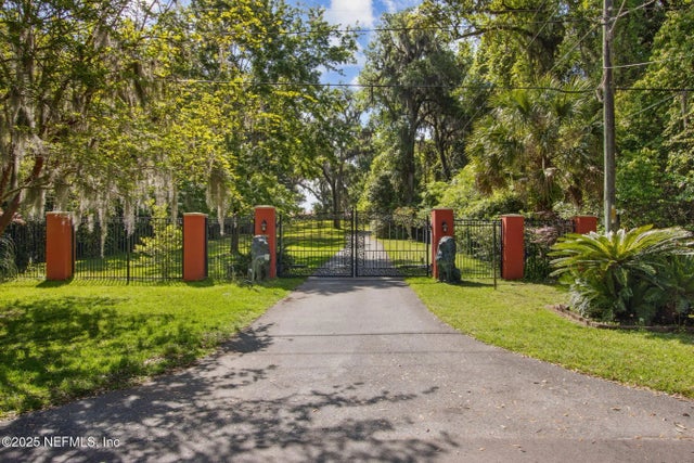 2703 Holly Point Road E, Orange Park