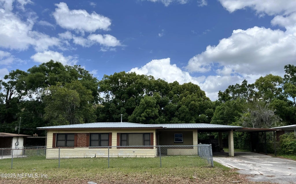 211 Fern Street, Palatka