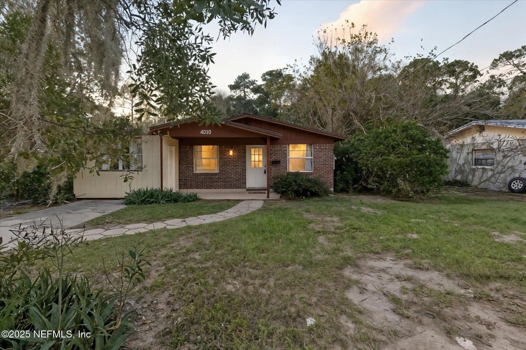 4010 Packard Drive, Jacksonville