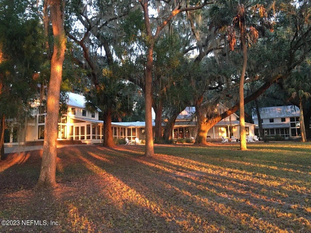 645 Us-17, San Mateo