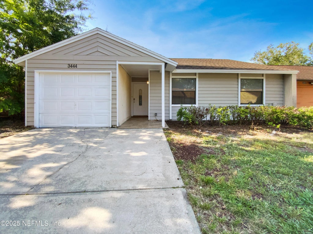 3444 Excalibur Way E, Jacksonville