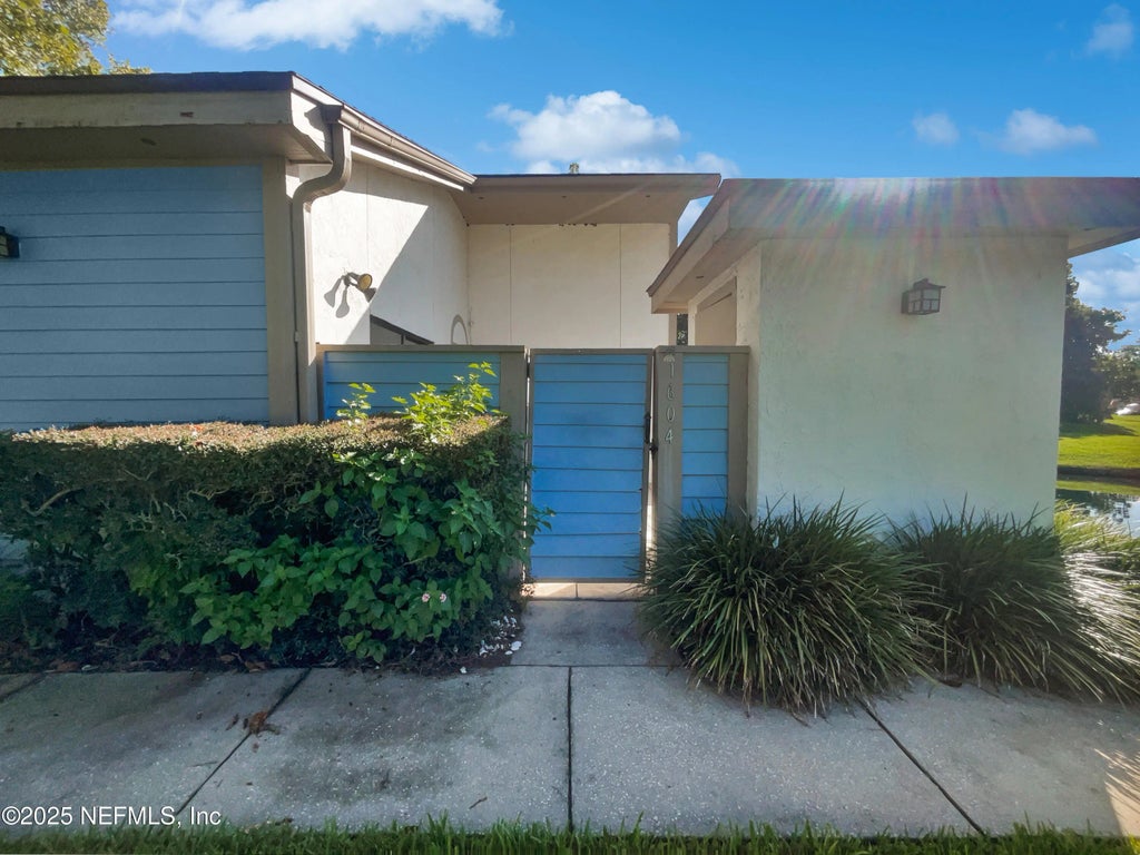 1604 Challenger Court W 1604, Jacksonville