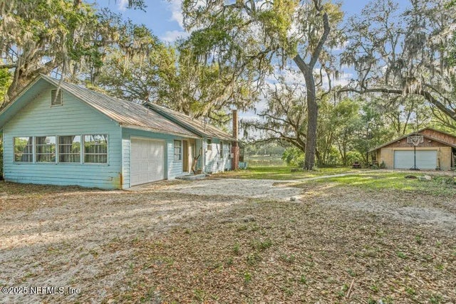 406 Union Avenue, Crescent City