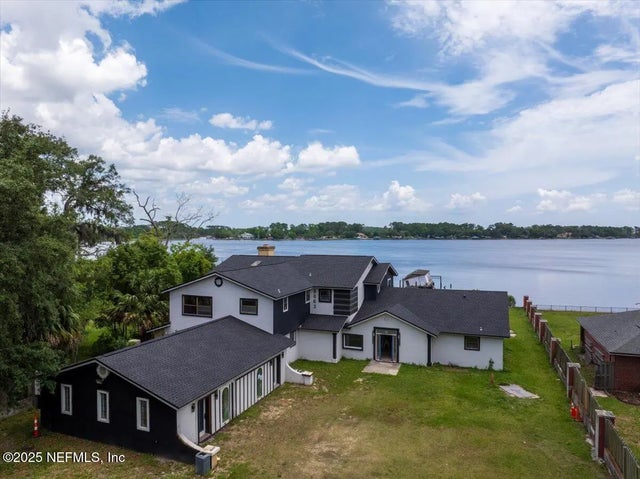 8063 Appian Way, Jacksonville