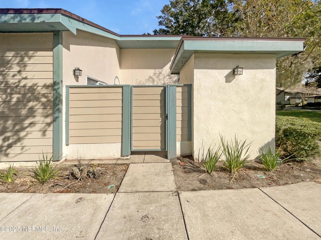 102 Courageous Court N 102, Jacksonville