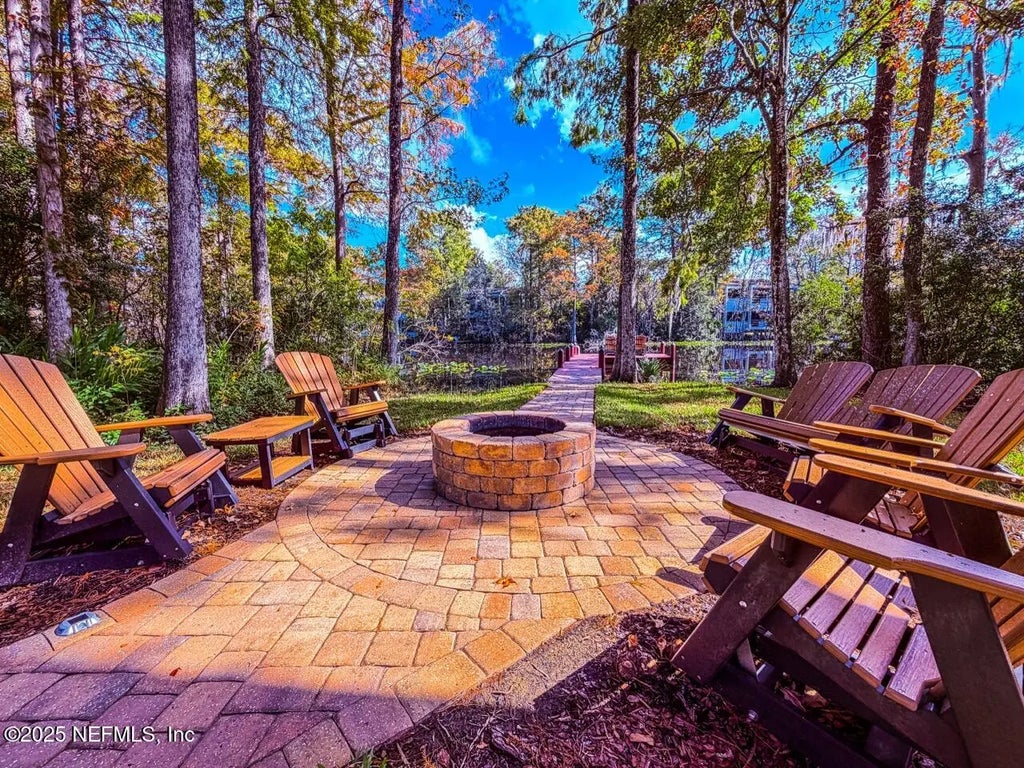 8861 Amalfi Court, Jacksonville