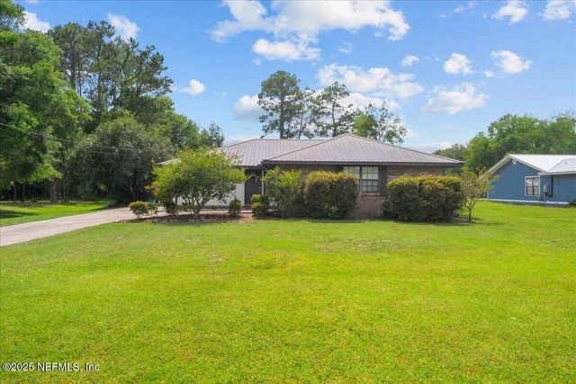 119 Pine Oak Drive, Palatka