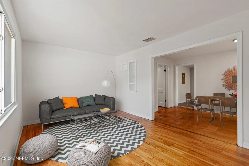 2949 Barrett Road, Jacksonville