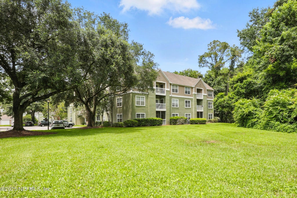 7701 Timberlin Park Boulevard 817, Jacksonville