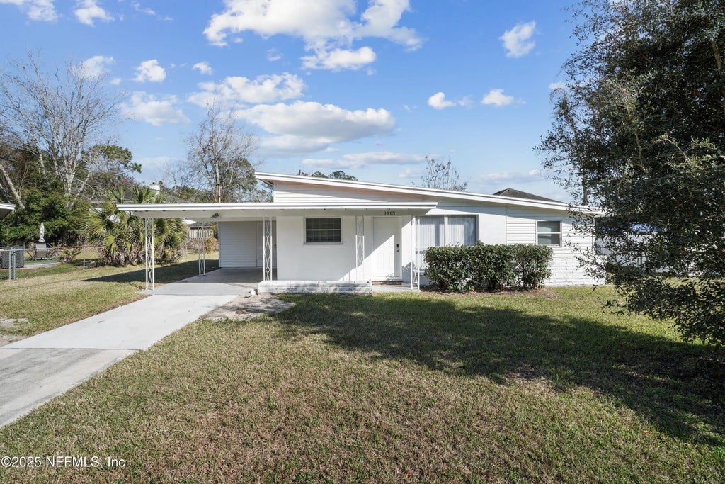 1913 Delaroche Drive W, Jacksonville