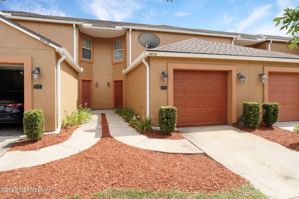 6838 Lake Mist Lane, Jacksonville