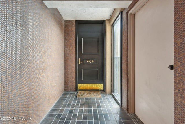 4401 Lakeside Drive 404, Jacksonville