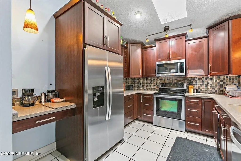 11047 Santa Fe Street E, Jacksonville