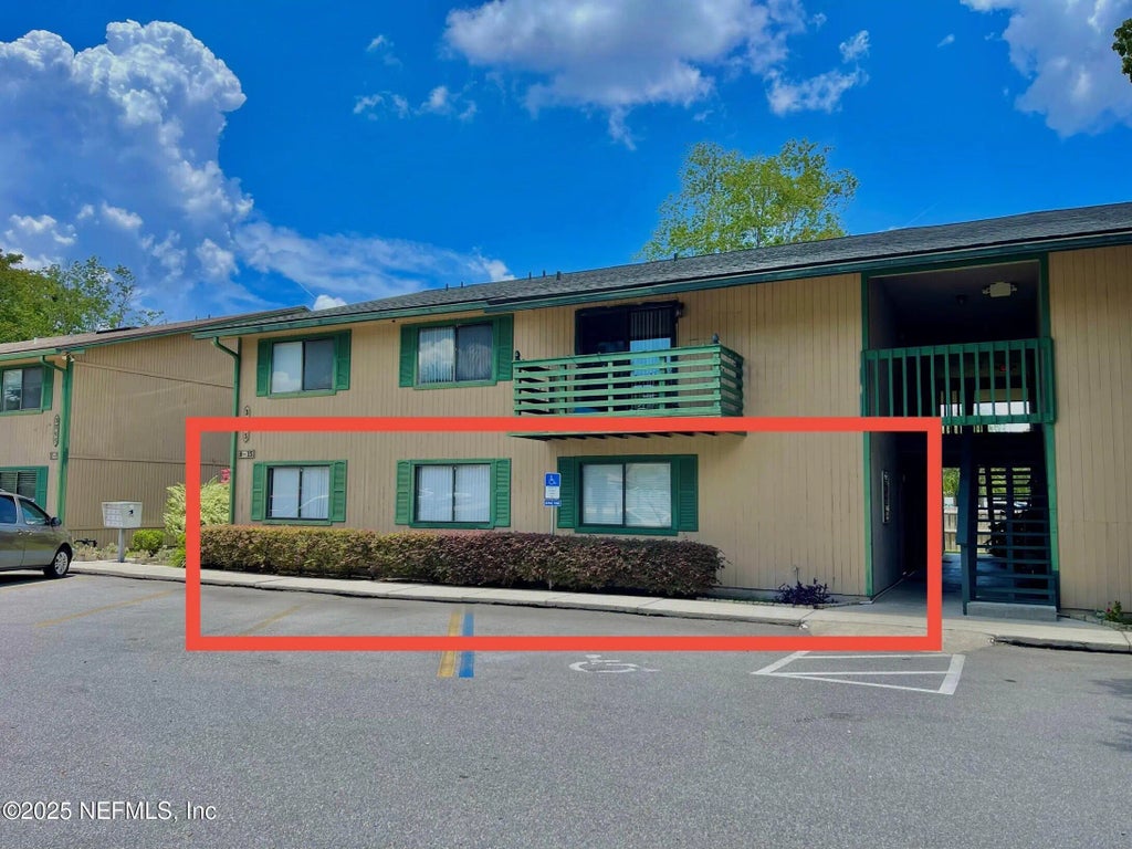 3765 Crown Point Road 9, Jacksonville