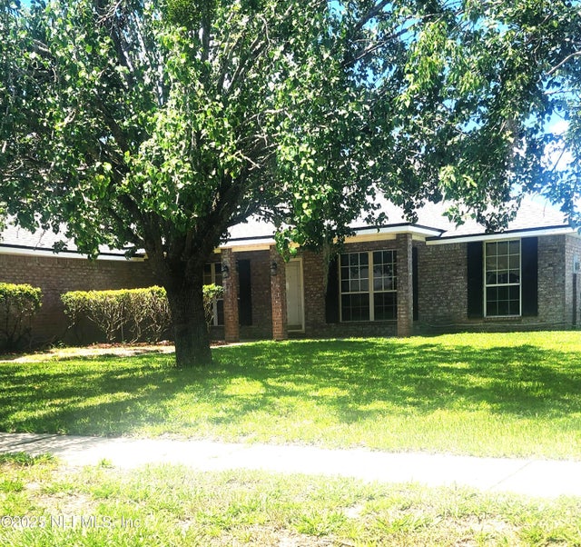 1254 Mcgirts Creek Drive E, Jacksonville