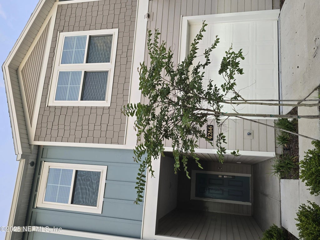 4266 Leeward Breeze Lp, Middleburg