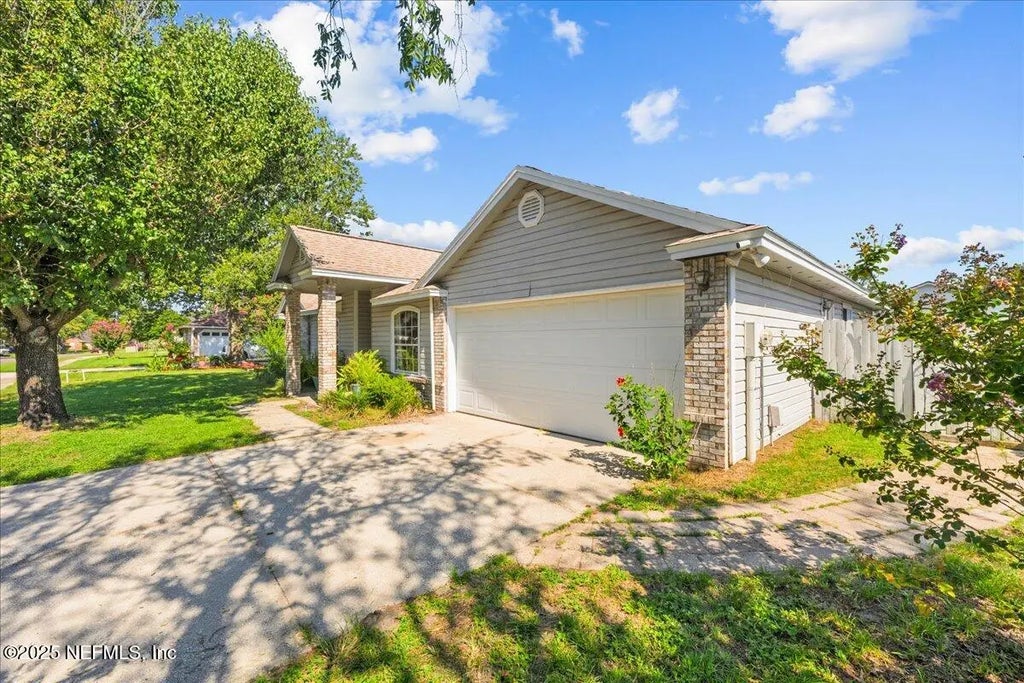 9125 Camshire Drive, Jacksonville