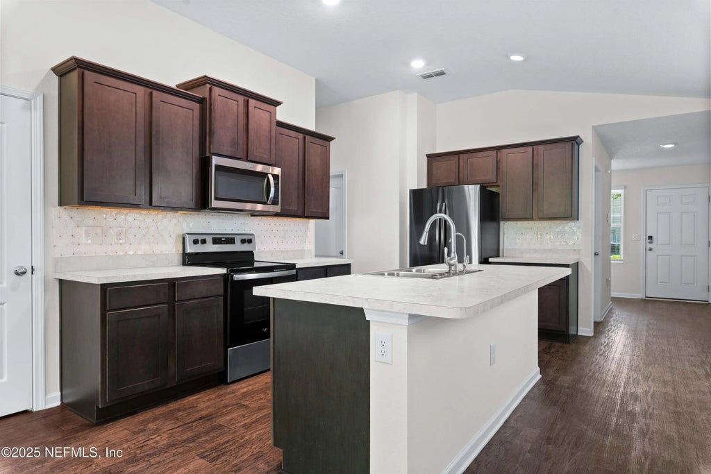 5864 Calvary Drive, Jacksonville