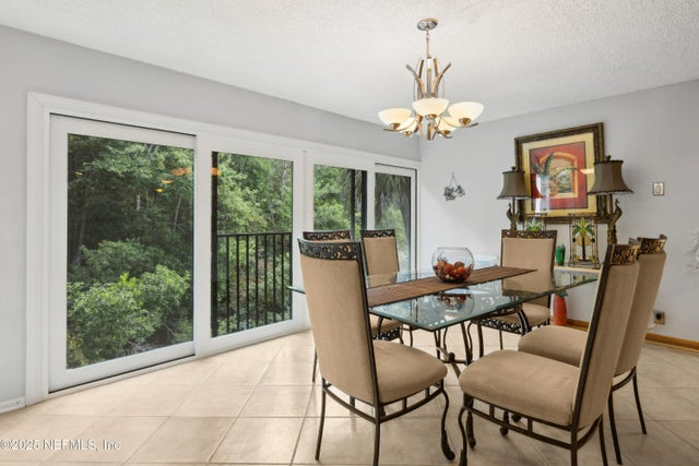 8703 Como Lake Drive 8703, Jacksonville