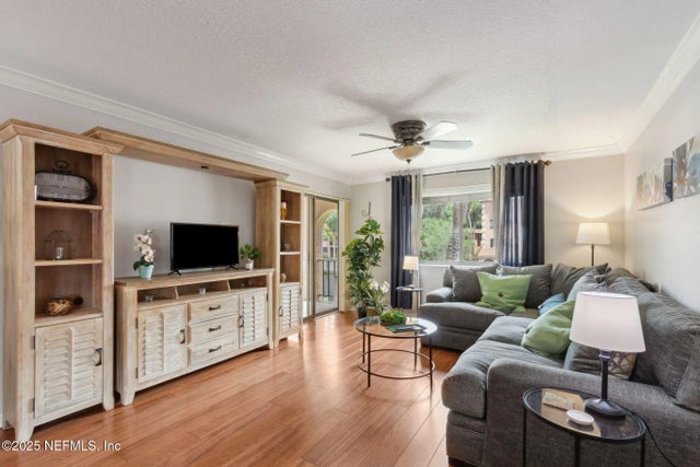 5375 Ortega Farms Boulevard 908, Jacksonville