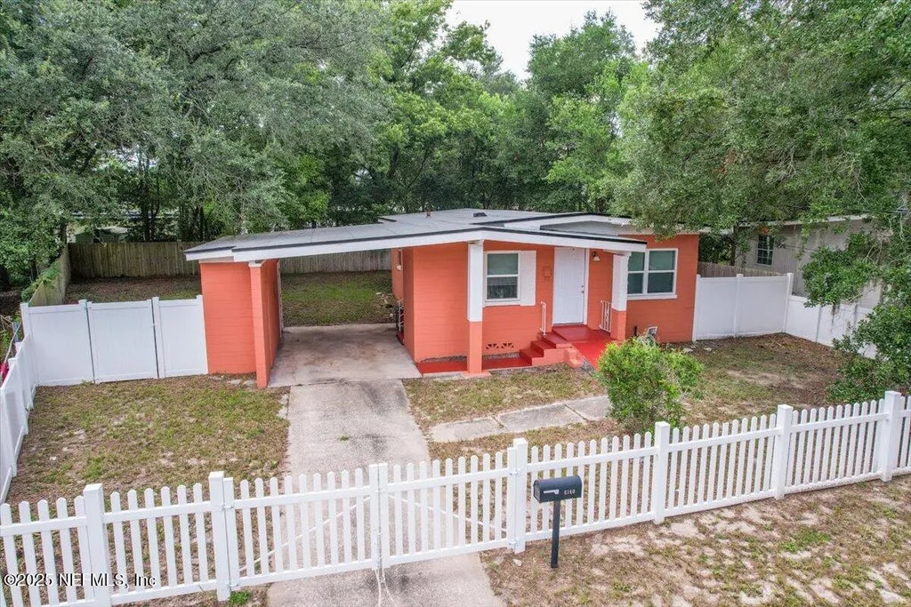 6160 Strawflower Place, Jacksonville
