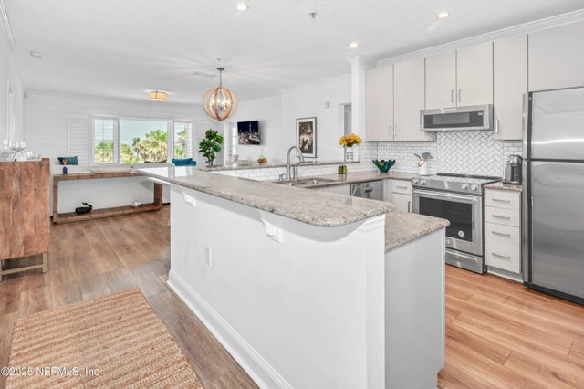 922 1st Street S 302, Jacksonville Beach