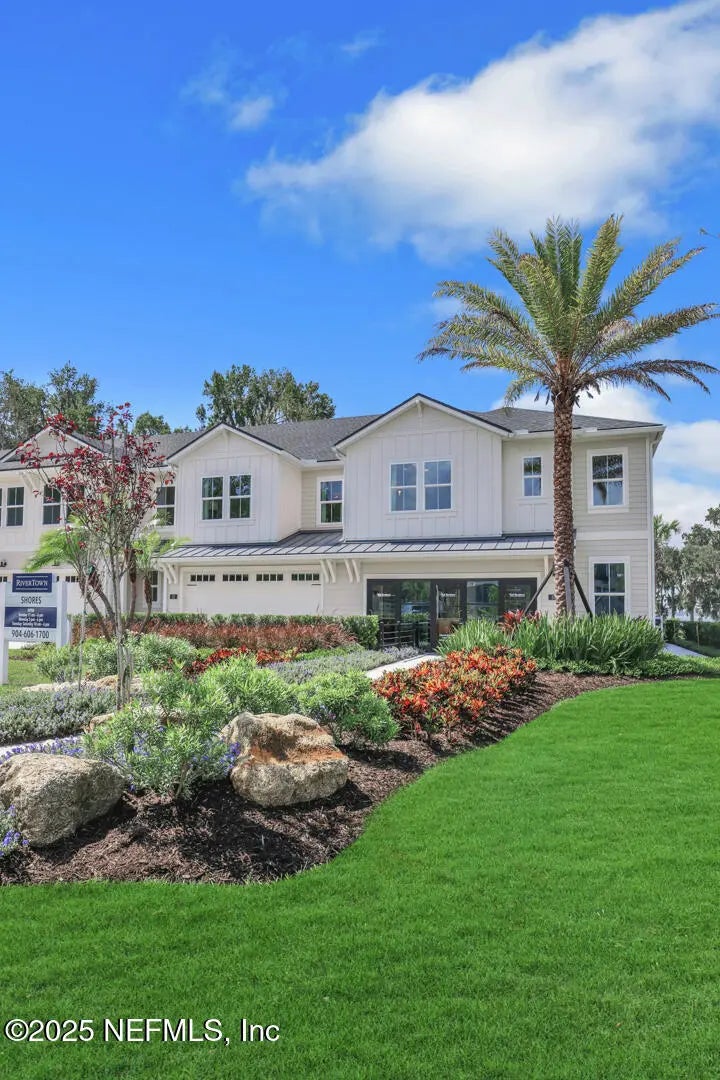 387 Oakmoss Drive, St. Johns