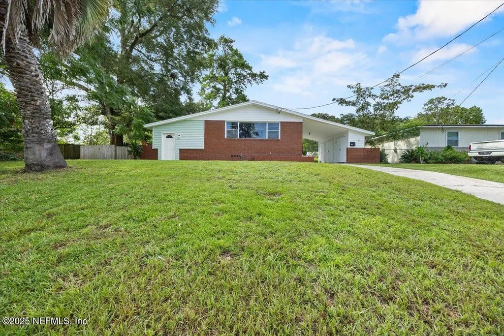 5114 Greenway Drive N, Jacksonville