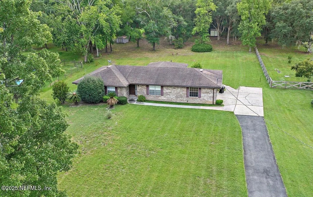 4139 Everett Avenue, Middleburg