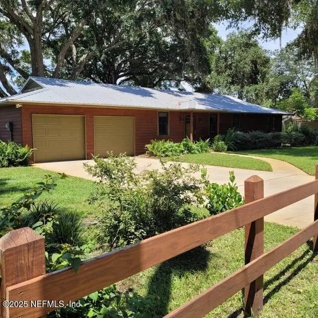 7915 Breezy Point Road W, Melrose