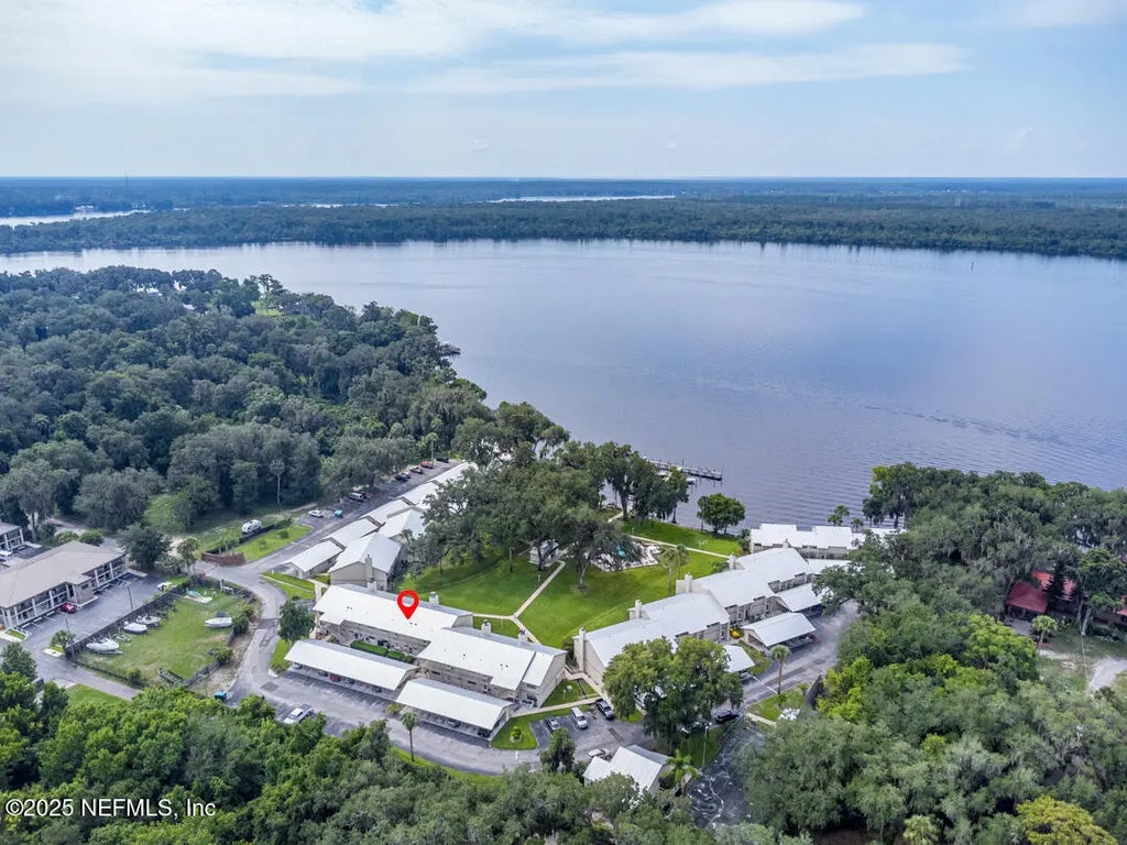 222 Hiawatha Court, East Palatka