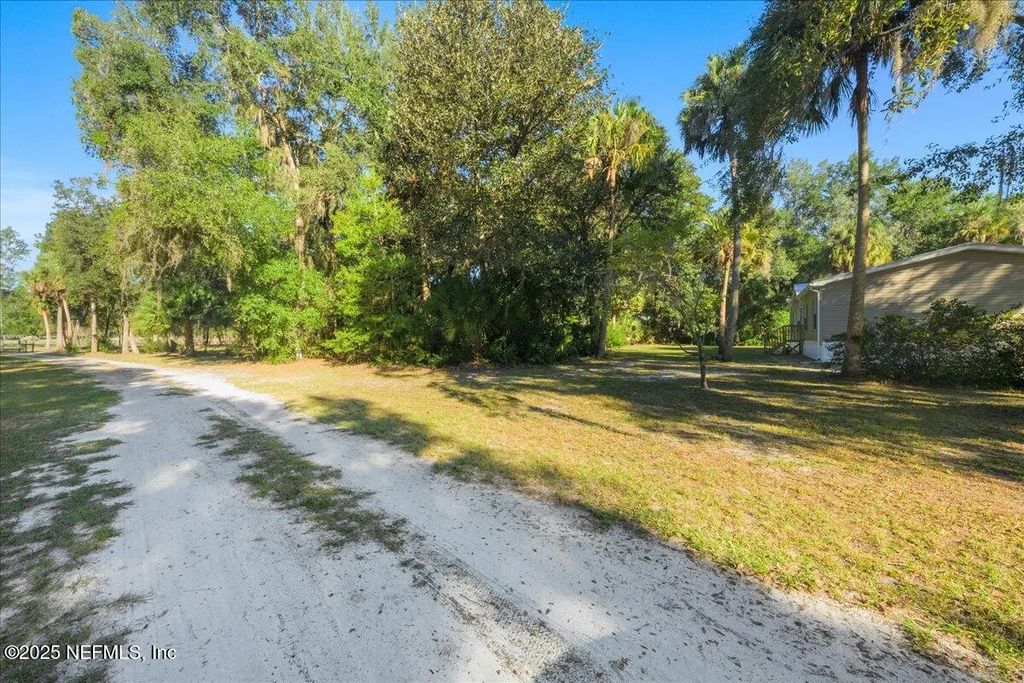 220 Stokes Landing Road, Palatka