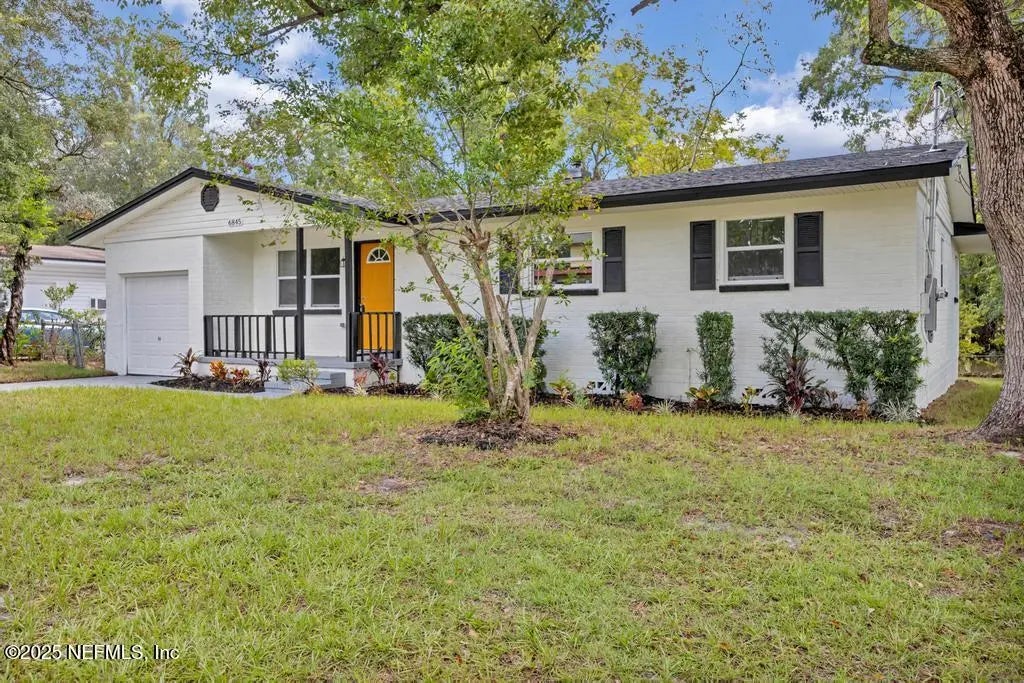 6845 E Rhode Island Drive, Jacksonville